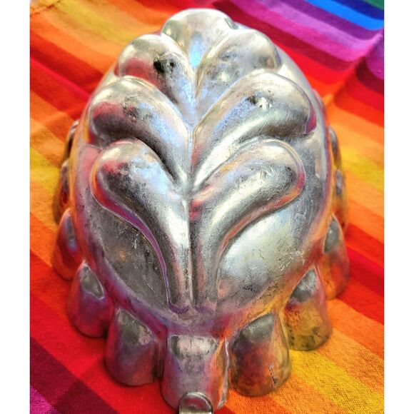 Vintage MCM German Fleur De Lis Aluminum European Cake Bread Baking Mold Decor - Picture 3 of 9